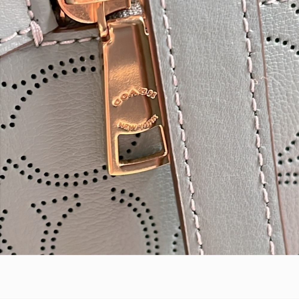 Coach Signature Gallery Leather Tote Bag NWOT - Picture 12 of 17